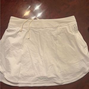 Outdoor Voices skort